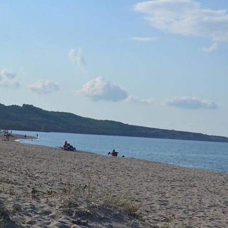 Miramare Struttura Sulla Spiaggia Platamona Bagian luar foto