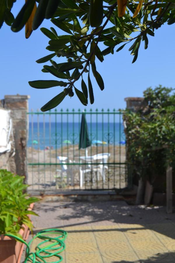 Miramare Struttura Sulla Spiaggia Platamona Bagian luar foto